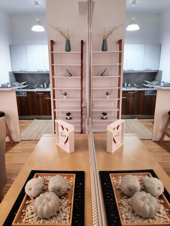 Nd Exquisites Wundervolles Ruhiges Terrassenapartment Mit Garage Βιέννη Εξωτερικό φωτογραφία