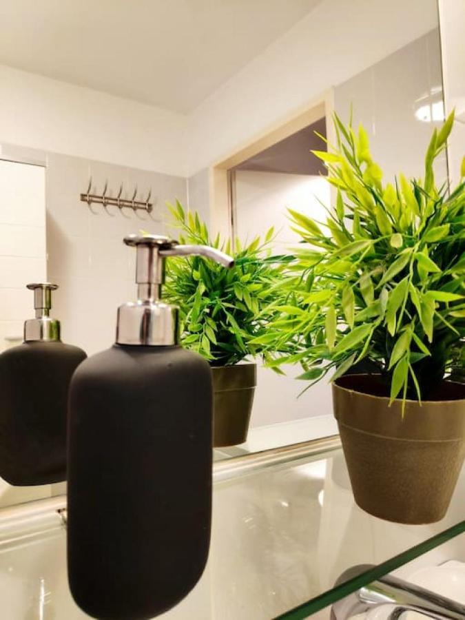 Nd Exquisites Wundervolles Ruhiges Terrassenapartment Mit Garage Βιέννη Εξωτερικό φωτογραφία