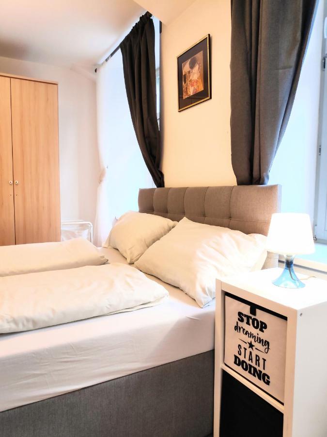 Nd Exquisites Wundervolles Ruhiges Terrassenapartment Mit Garage Βιέννη Εξωτερικό φωτογραφία
